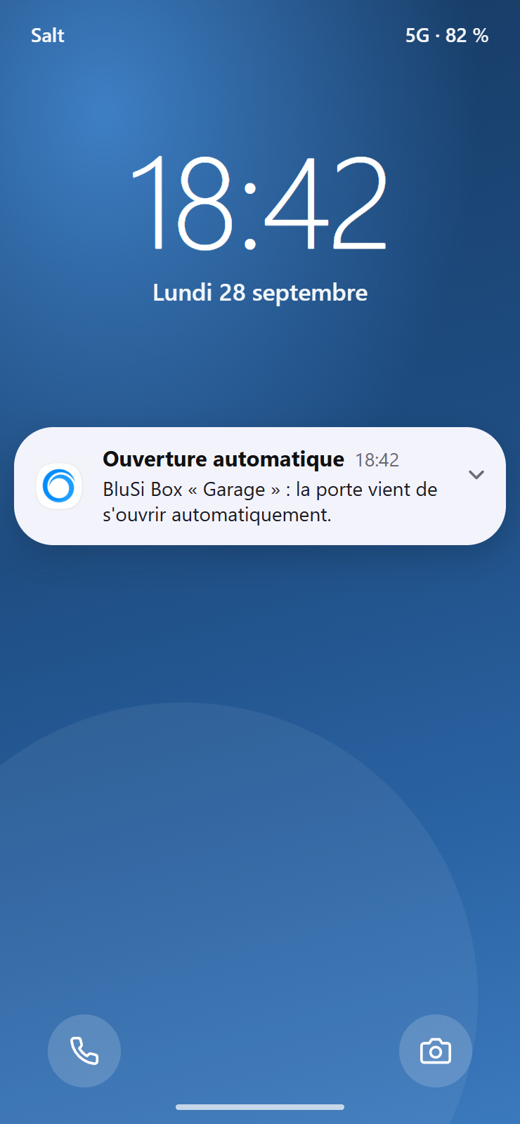 Écran verrouillé : notification Ouverture automatique, la porte du garage vient de s'ouvrir