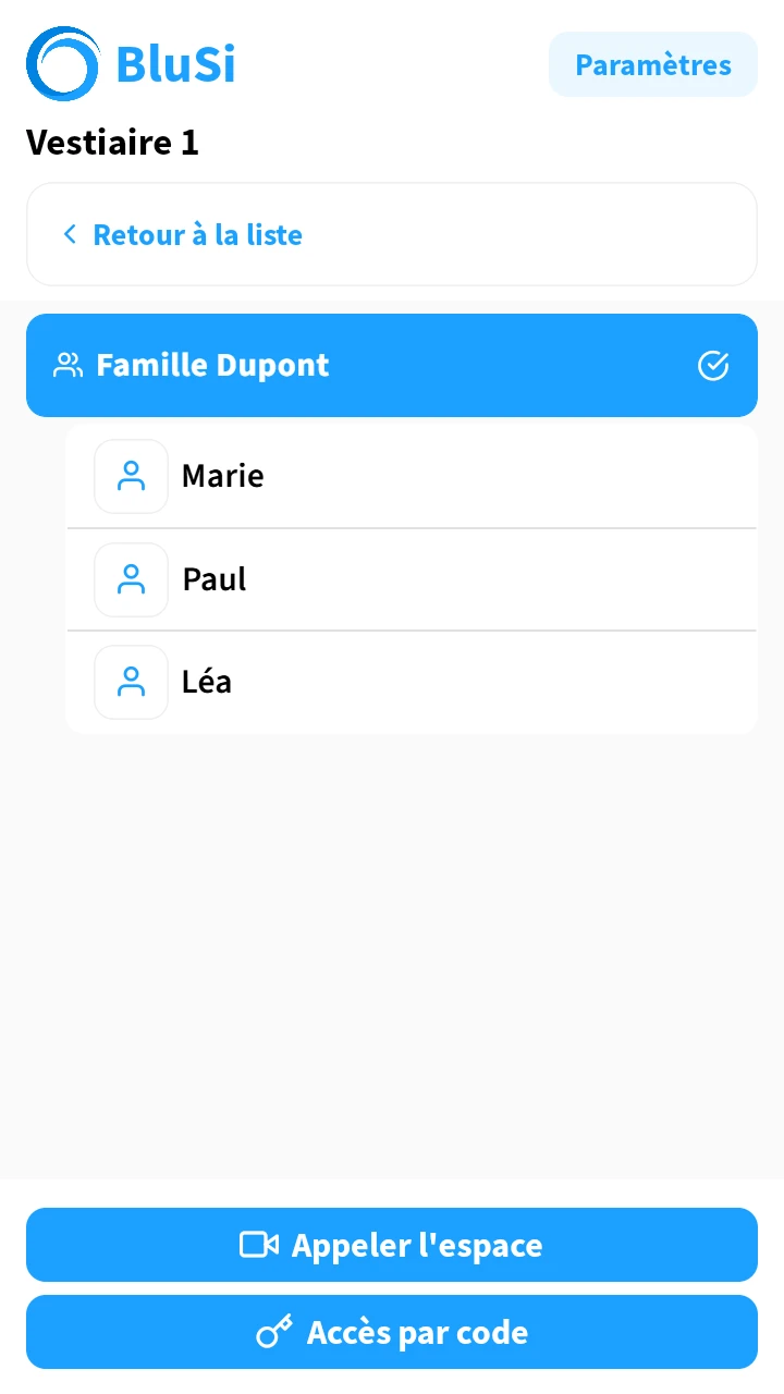 Écran du BluSi Pad : l'espace Famille Dupont et ses membres